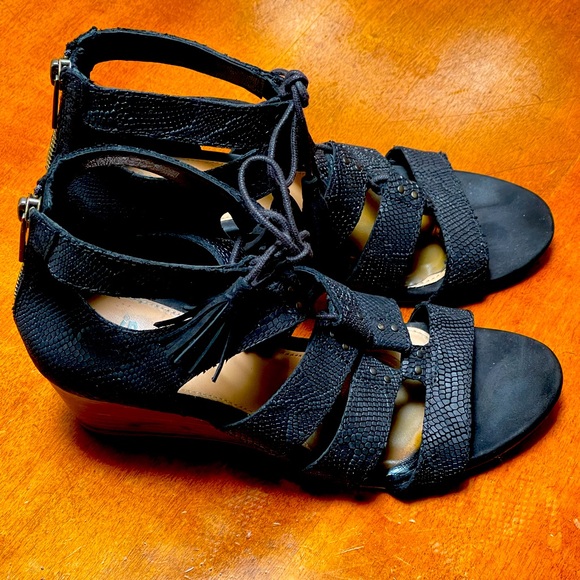 Ugg Australia Yasmin Snakeskin Embossed Wedge Sandals Size 7 - Picture 3 of 7